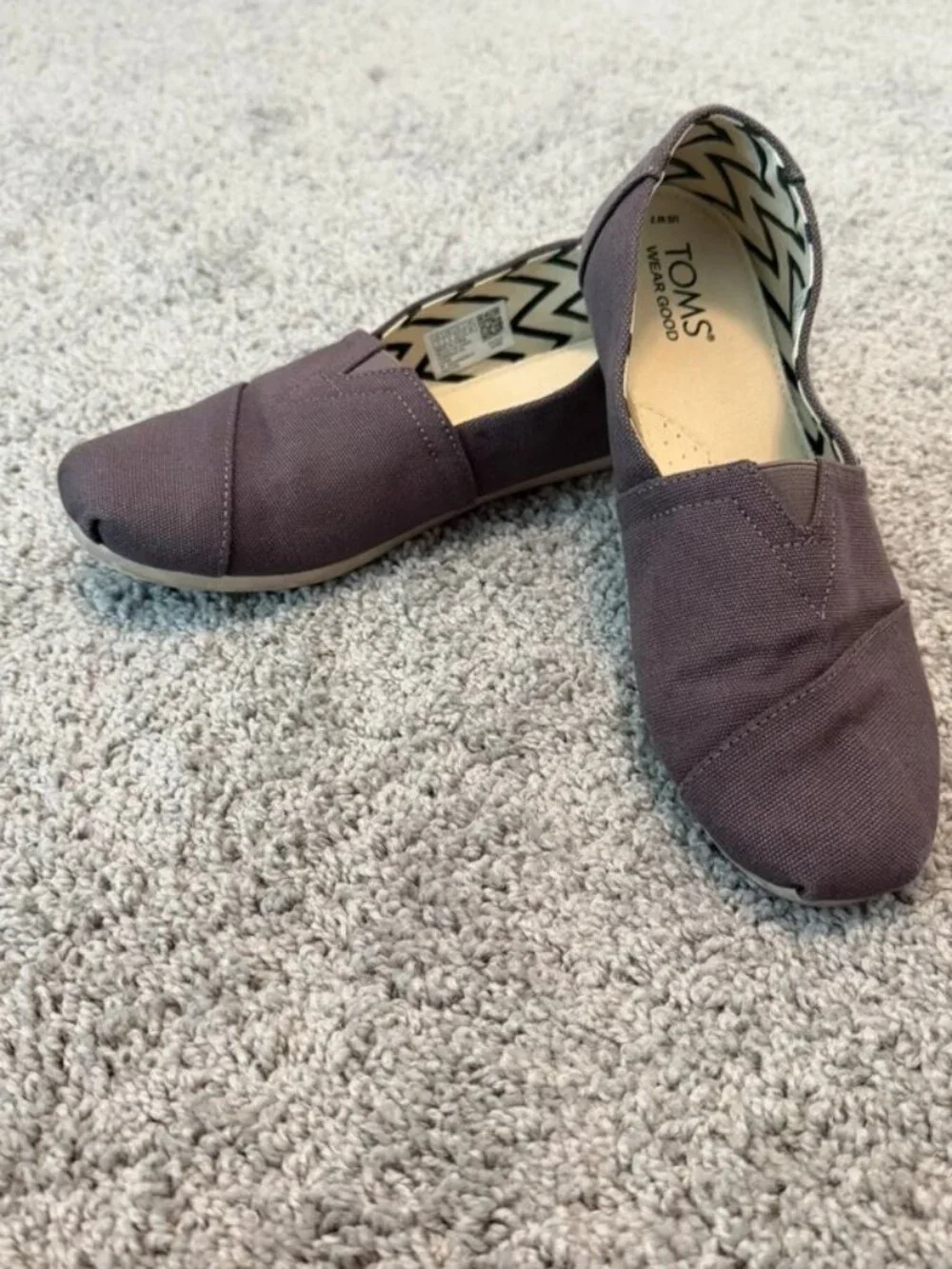 Toms slip shoes